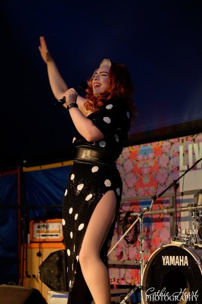 Live on stage Paloma Faith Tribute Yzzy